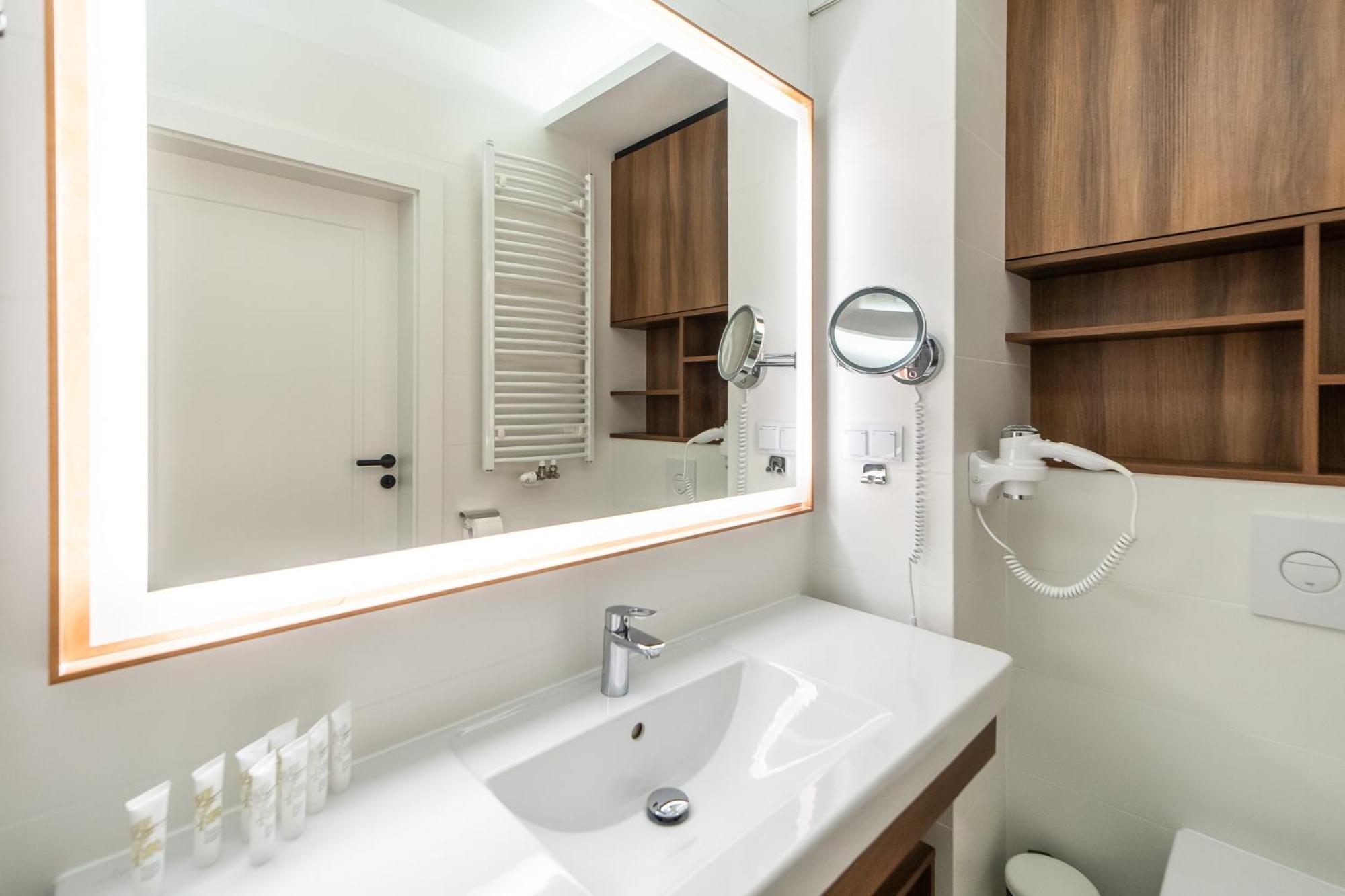 Bel Mare Lux Apartment B105 With Patio Garden By Noclegi Renters Miedzyzdroje Bagian luar foto