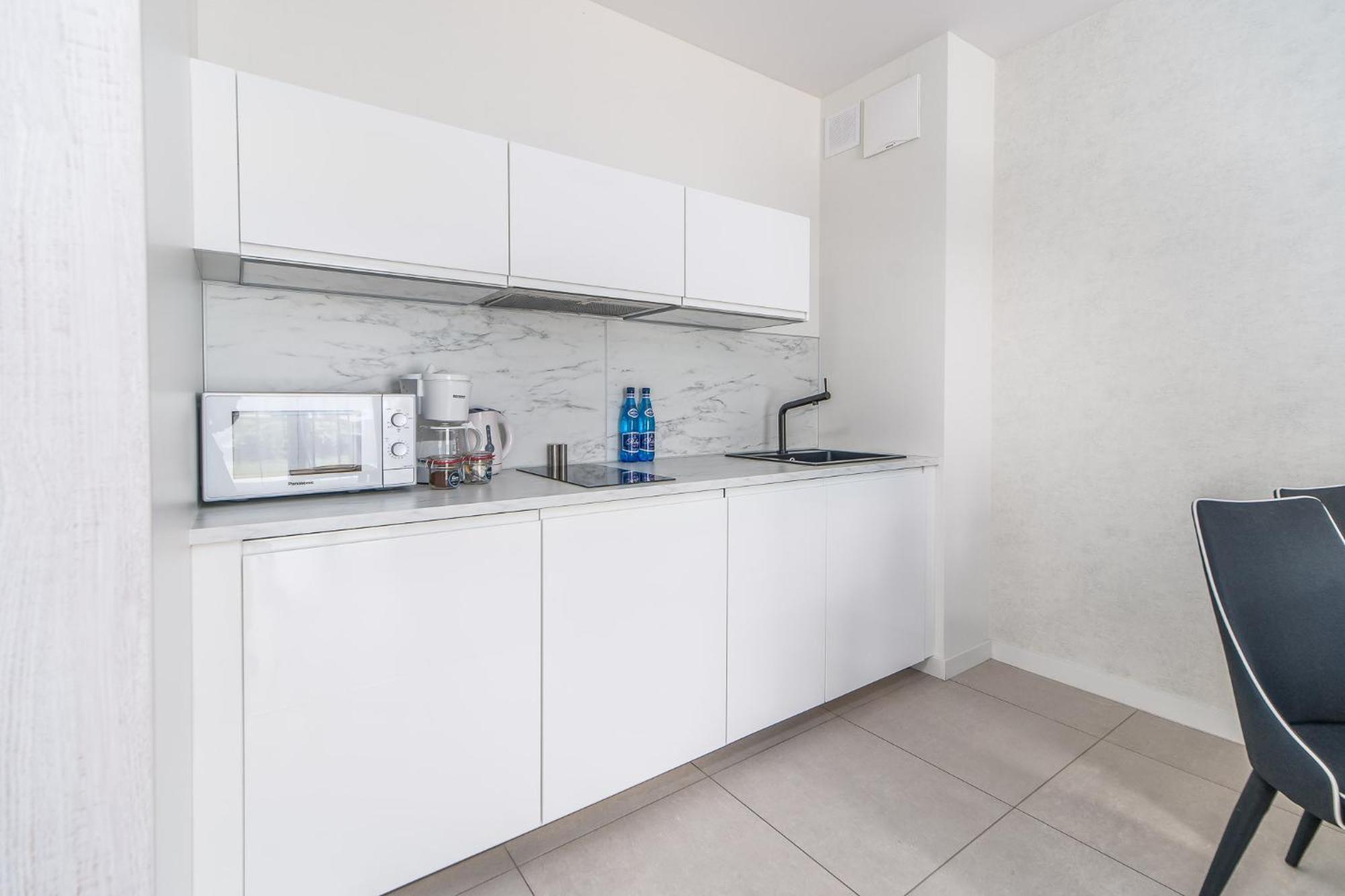 Bel Mare Lux Apartment B105 With Patio Garden By Noclegi Renters Miedzyzdroje Bagian luar foto